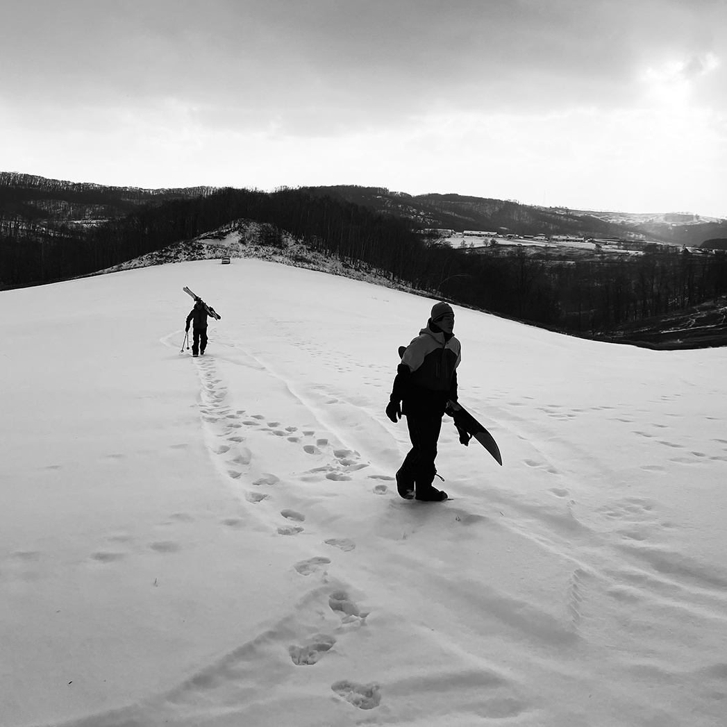 坂を登れ！雪があればそこはゲレンデ